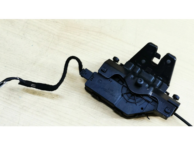 Замок багажника 7840617, 7197490    BMW 3 E92 E93 2005-2014 года