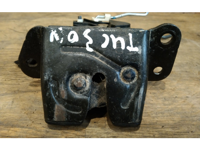 Замок багажника     Hyundai Tucson JM 2004-2009 года