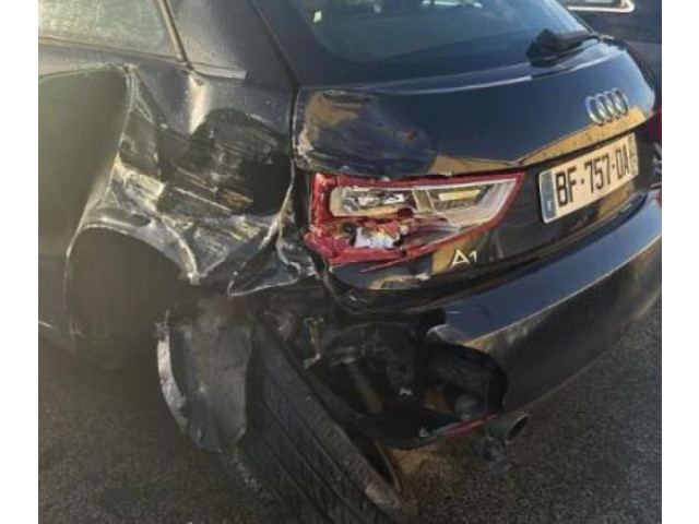 Блок подушек безопасности    Audi A1