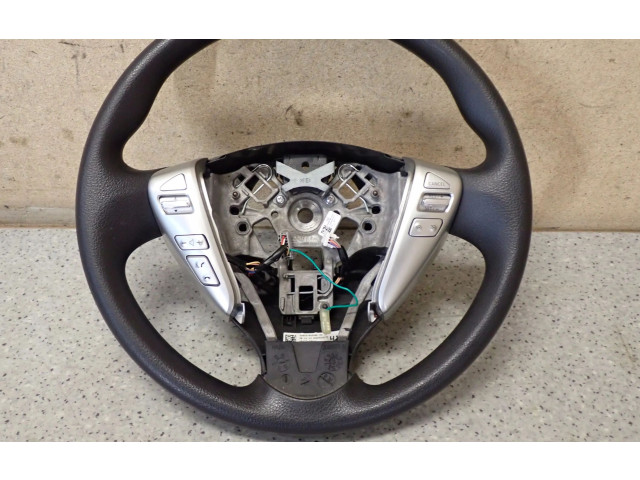 Volant Nissan Note (E12) 2014   