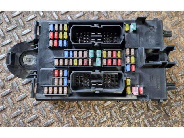   Pojistková skříňka 31682732, 32209198   Volvo XC60 2019
