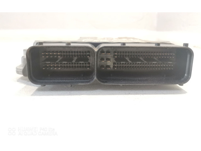 Řídící jednotka 03G906021AR, 0281012469   Volkswagen Caddy 2015