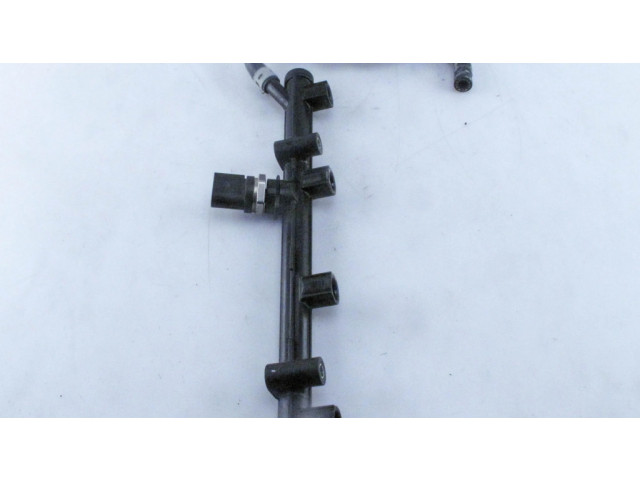 Vstřikovač 06K133681A, 06H906051G   Audi A4 S4 B8 8K  pro benzínový motor 1.8  
