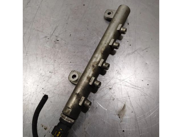 Vstřikovací lišta 55209572, 0445214095   Fiat Croma  pro naftový motor 1.9  
