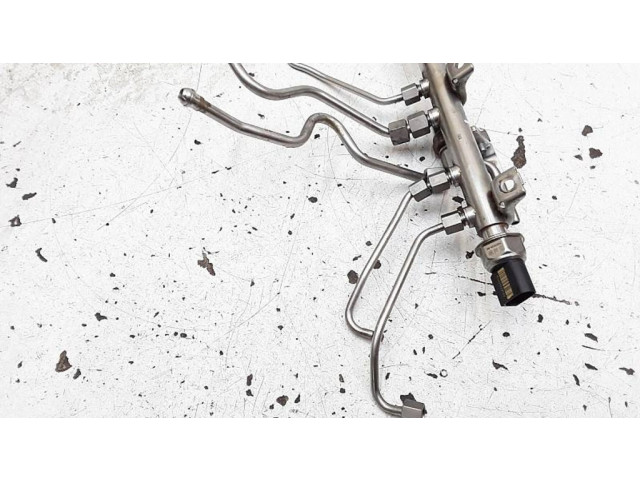 Vstřikovací lišta 1353756247404   BMW 1 E82 E88  pro benzínový motor 2.0  