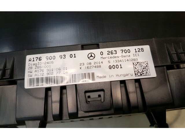 Přístrojová deska  Mercedes-Benz A W176 2014 A1769009301, Q0-6264X  
