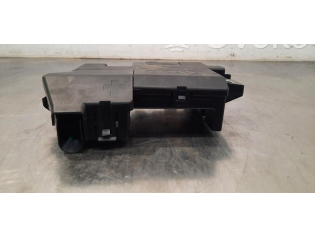   Pojistková skříňka 32265589   Volvo XC40 2021