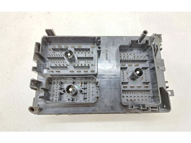 Блок предохранителей 13368645   Opel Zafira C    