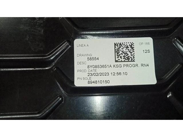 Передняя решётка Audi A3 S3 A3 Sportback 8P 2005-2013 года 8Y0853651A      