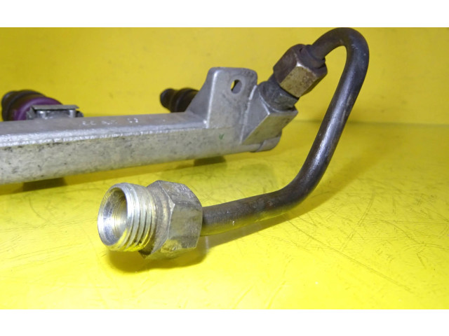 Vstřikovací lišta 90411552, 90411551   Opel Omega B1     