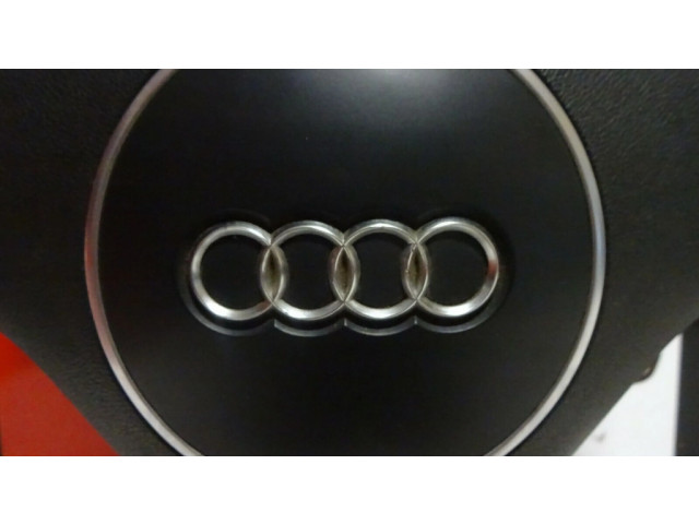 Подушка безопасности водителя 8E0880201AT   Audi A6 Allroad C5