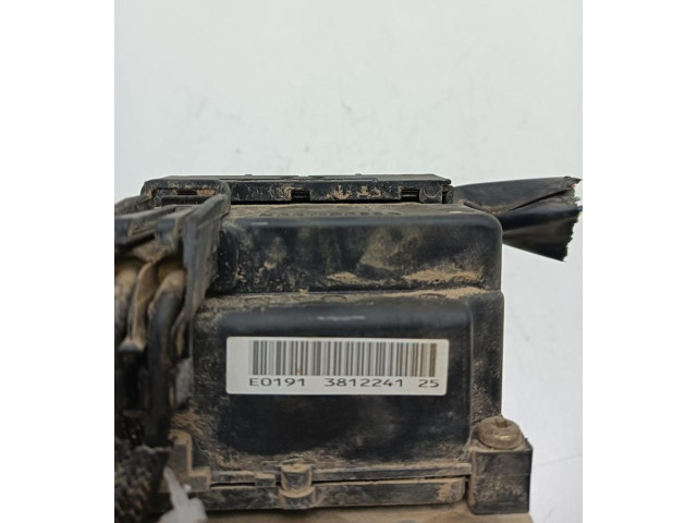 Блок АБС 47660VC300   Nissan  Patrol Y61  1997 - 2009 года
