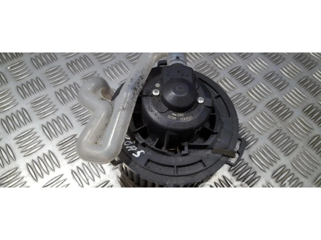 Вентилятор печки    hb111b32h02, 894000-0260   Mazda 5