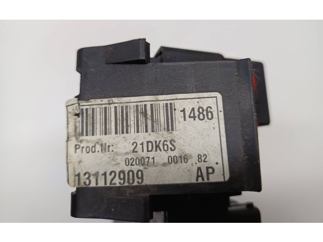 Блок предохранителей 13112909, 21DK6S   Opel Signum    