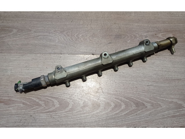 Vstřikovací lišta 0445215010, 8658252   Volvo V70     