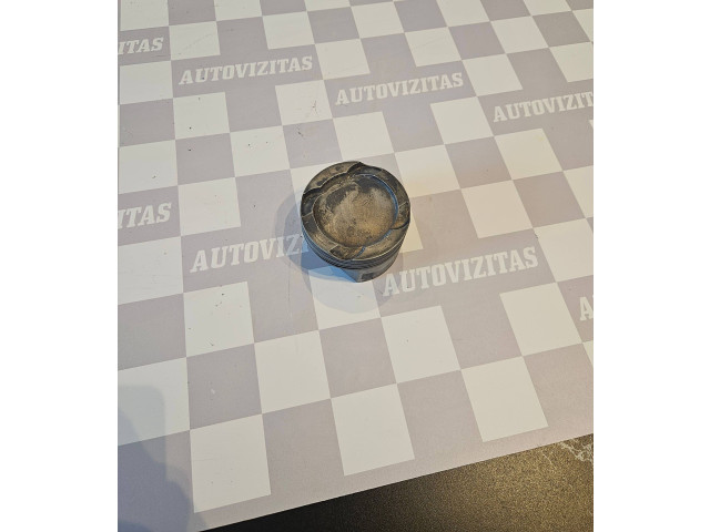  Поршень  8678934  BMW 5 G30 G31  