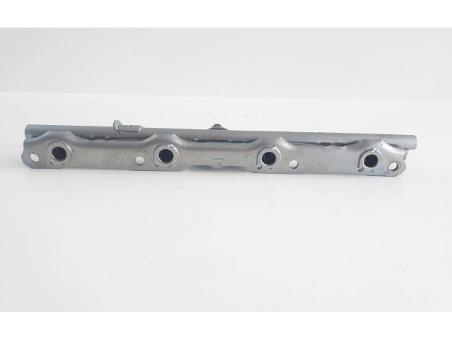 Vstřikovací lišta 8945833030   Toyota RAV 4 (XA50)     