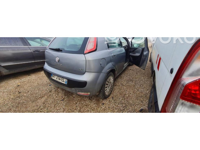 Руль Fiat Punto (199)  2005 - 2018 года 71754369, 71754369      