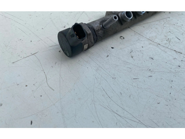 Vstřikovací lišta 30777759, 0445215025   Volvo V60    D5204T2 