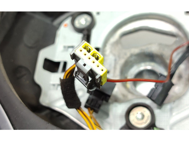 Volant BMW 3 E92 E93 2009 6769895-01, DEFEITO  