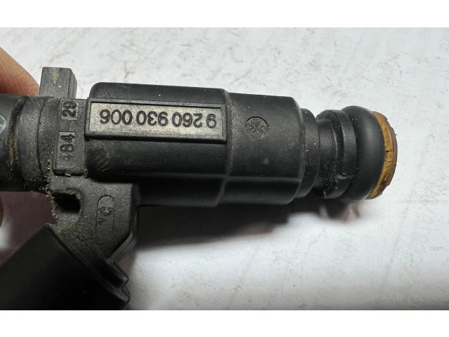 Vstřikovač 3531022600, 9260930006   Hyundai Matrix  pro benzínový motor 1.6  