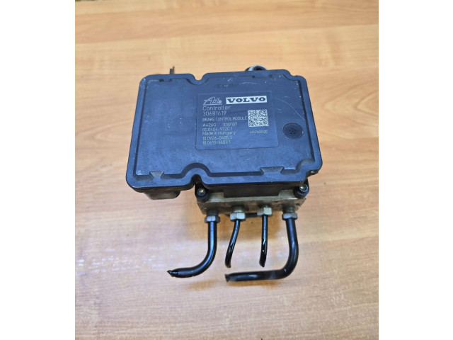 Jednotka ABS 30681619, 10092604053   Volvo V70 2010