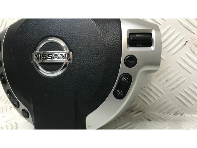 Подушка безопасности водителя 98510BR26D   Nissan Qashqai+2