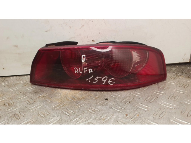 Задний фонарь правый 60691363, F9392980    Alfa Romeo 159   