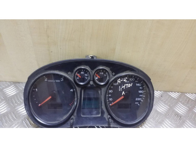 Přístrojová deska  Audi A2 2001 8Z0920900, 110080020001  