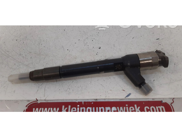 Vstřikovač 55570012, 821035   Opel Zafira C    B16DTH 