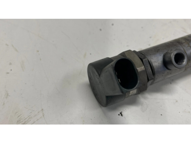Vstřikovací lišta 003532L5, 0445214184   BMW 5 E60 E61  pro naftový motor 2.0  