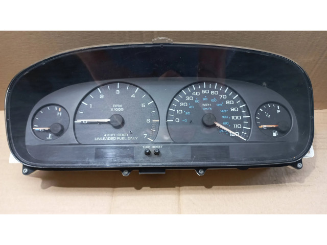 Панель приборов 04685516   Chrysler Voyager       