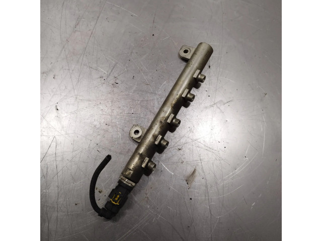 Vstřikovací lišta 55209572, 0445214095   Fiat Croma  pro naftový motor 1.9  