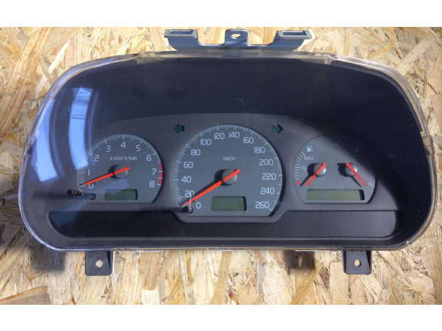 Přístrojová deska  Volvo S40, V40 2001 30889710, 01W01D5  