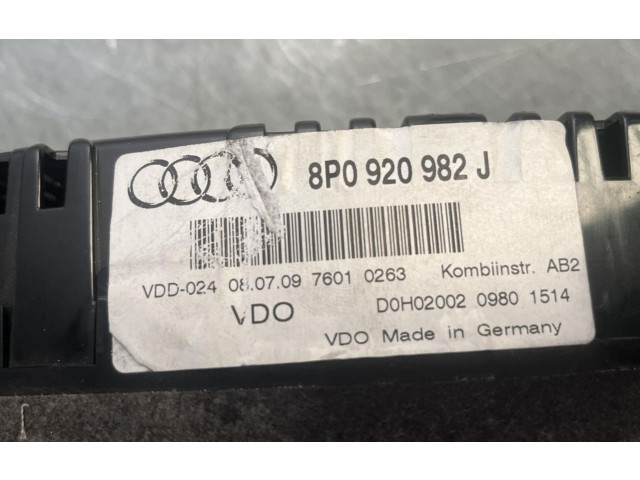 Přístrojová deska  Audi A3 S3 A3 Sportback 8P  8P0920982J  