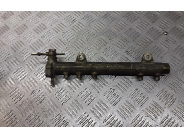 Vstřikovací lišta 468175230445214044   Fiat Punto (199)     