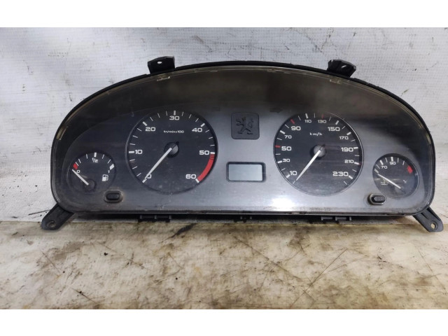 Přístrojová deska  Peugeot 406  9630372780  
