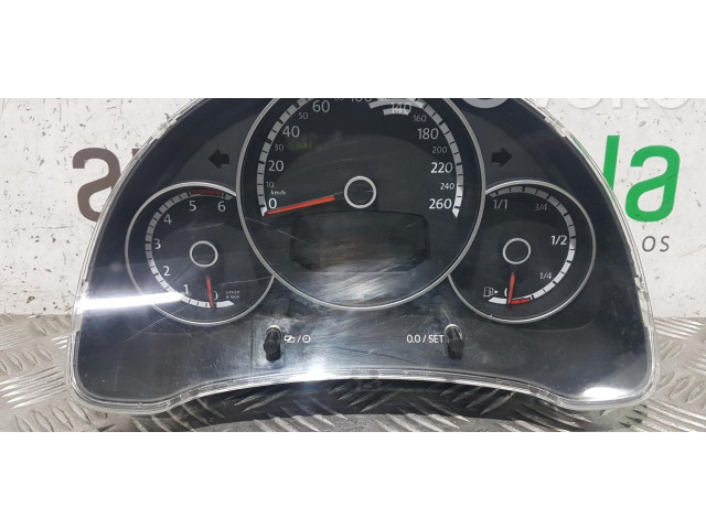 Přístrojová deska  Volkswagen Beetle A5 2014   