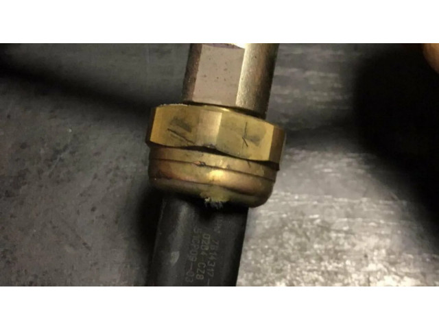 Vstřikovací lišta 7614317   BMW 5 E60 E61  pro benzínový motor 2.5  