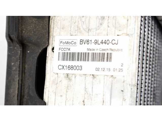 Интеркулер  BV619L440CJ   Ford Focus 1.5