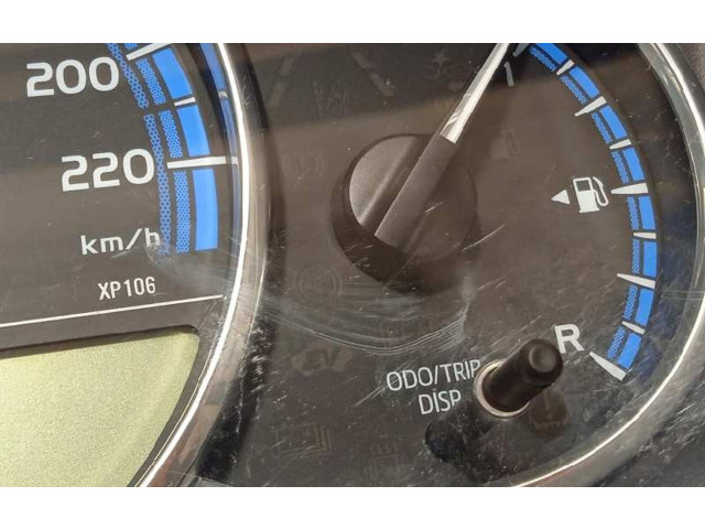 Přístrojová deska  Toyota Yaris 2016 838000UL60  
