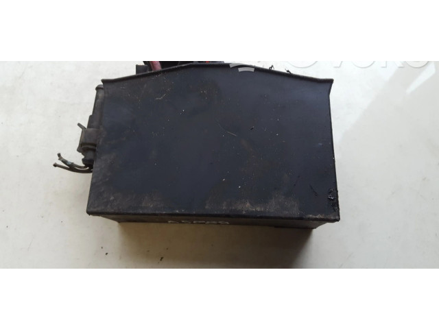   Pojistková skříňka 09131668, 968566-1   Opel Zfira A 2000