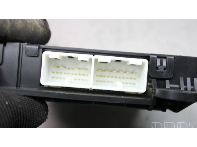 Блок управления климат-контролем 8865047050   Toyota Prius (XW20)
