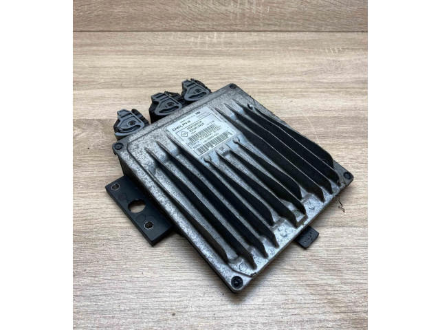 Блок управления двигателем Блок управления 8200399038, 8200619409   Renault Megane II