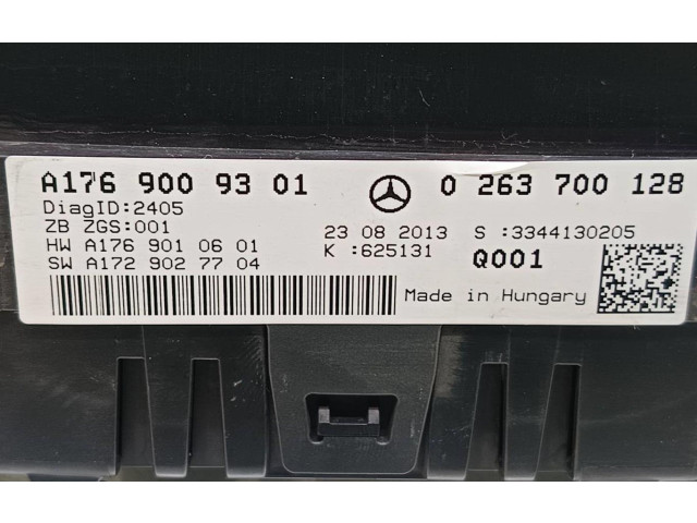Přístrojová deska  Mercedes-Benz A W176 2013 0263700128  