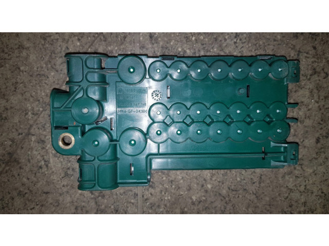   Pojistková skříňka 8370639   BMW 5 E39 2000