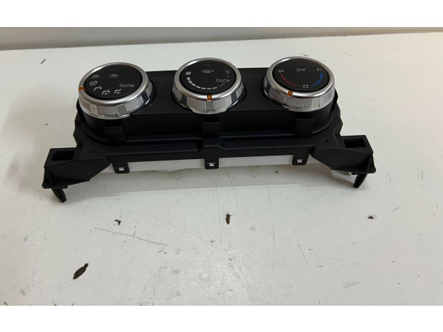 Блок управления климат-контролем DA6S61190A   Mazda CX-3