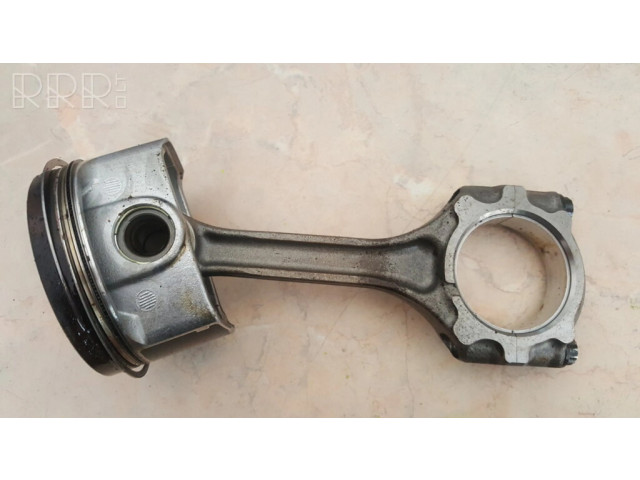 Píst    Lexus ES 250 - 300 - 330  pro benzínový / Электричество motor 2.5  
