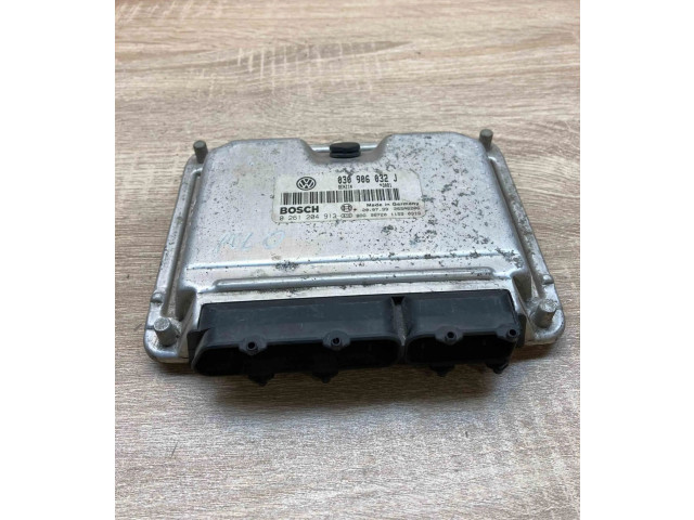 Блок управления двигателем Блок управления 030906032J, 0261204913   Volkswagen Scirocco