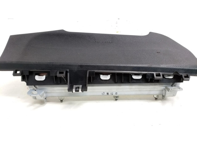Подушка безопасности для колен 0589P1000798   Toyota Hilux (AN120, AN130)